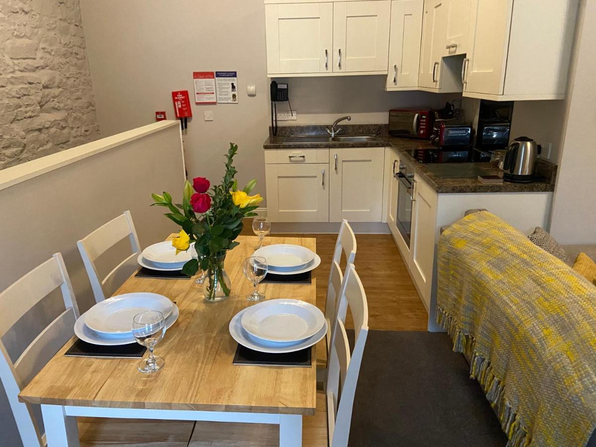 Brampton Holiday Homes - The Mews Apartment Ngoại thất bức ảnh